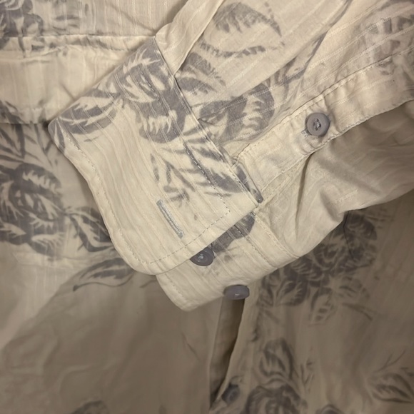 Tommy Bahama men’s long sleeve shirt size medium - Picture 13 of 13